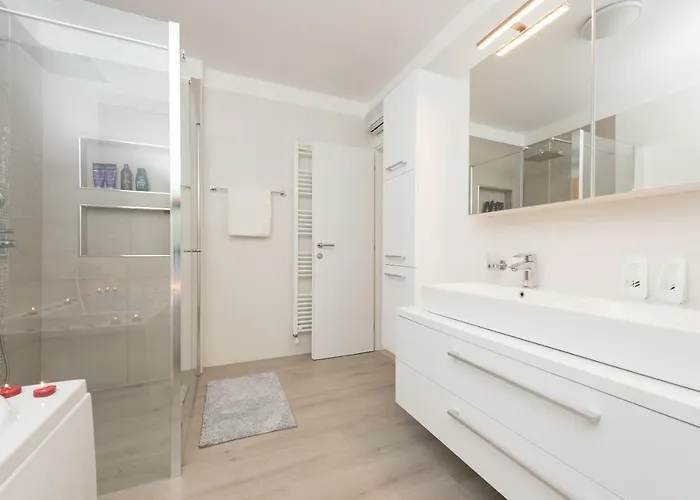 别墅 Lorenzo 洛夫兰